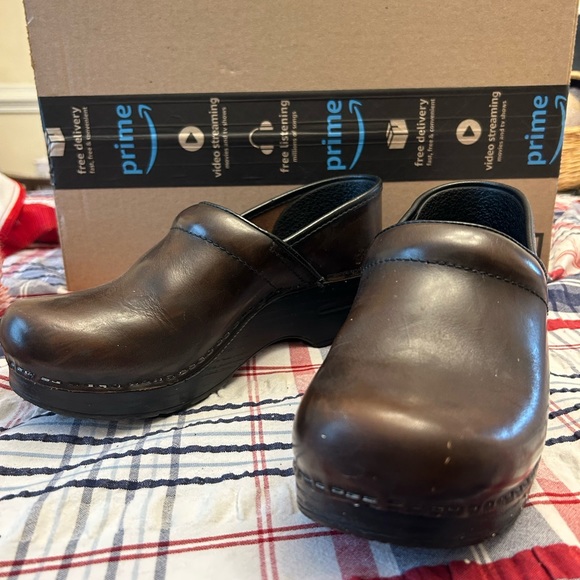 Women’s Dansko Brown Leather size 38 Very Good Shape - Picture 2 of 4